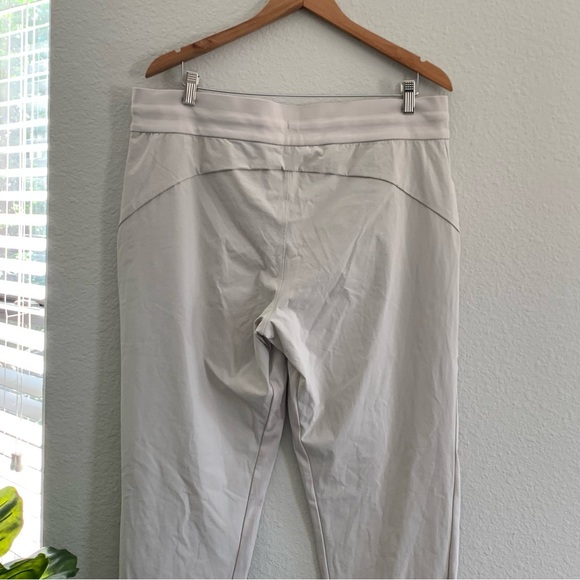 Athleta HEADLANDS HYBRID MID RISE JOGGER PULL ON SIZE 16 HIKING WALKING CASUAL - Picture 9 of 16